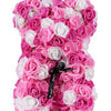 Flauschiger künstlicher Rosen-Teddybär aus rosa und weißen Rosen für romantische Dekoration
