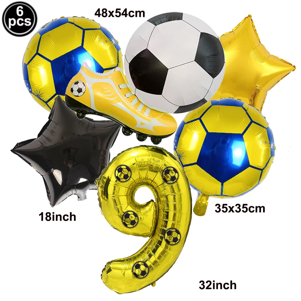 Un set de six ballons de football et de chaussures, jaune et bleu, y compris un ballon et un chiffre neuf.