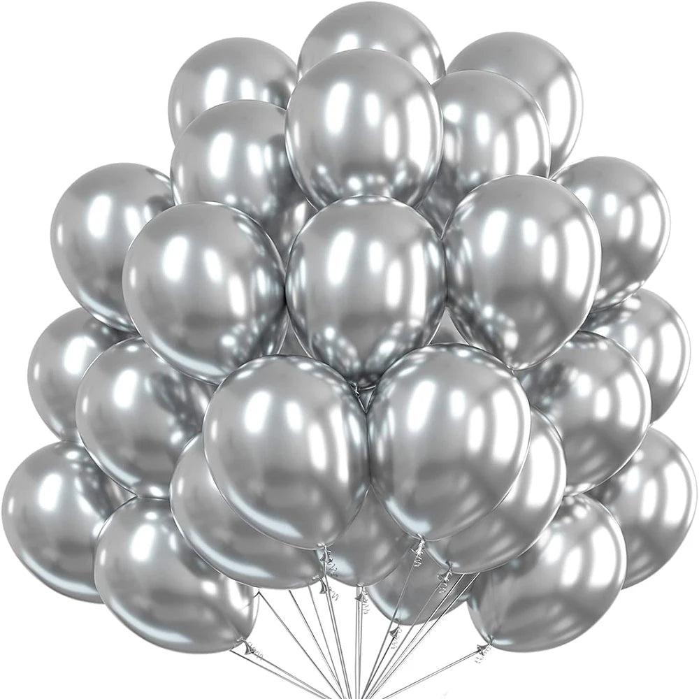 Un bouquet de ballons métalliques rose et or rose liés ensemble