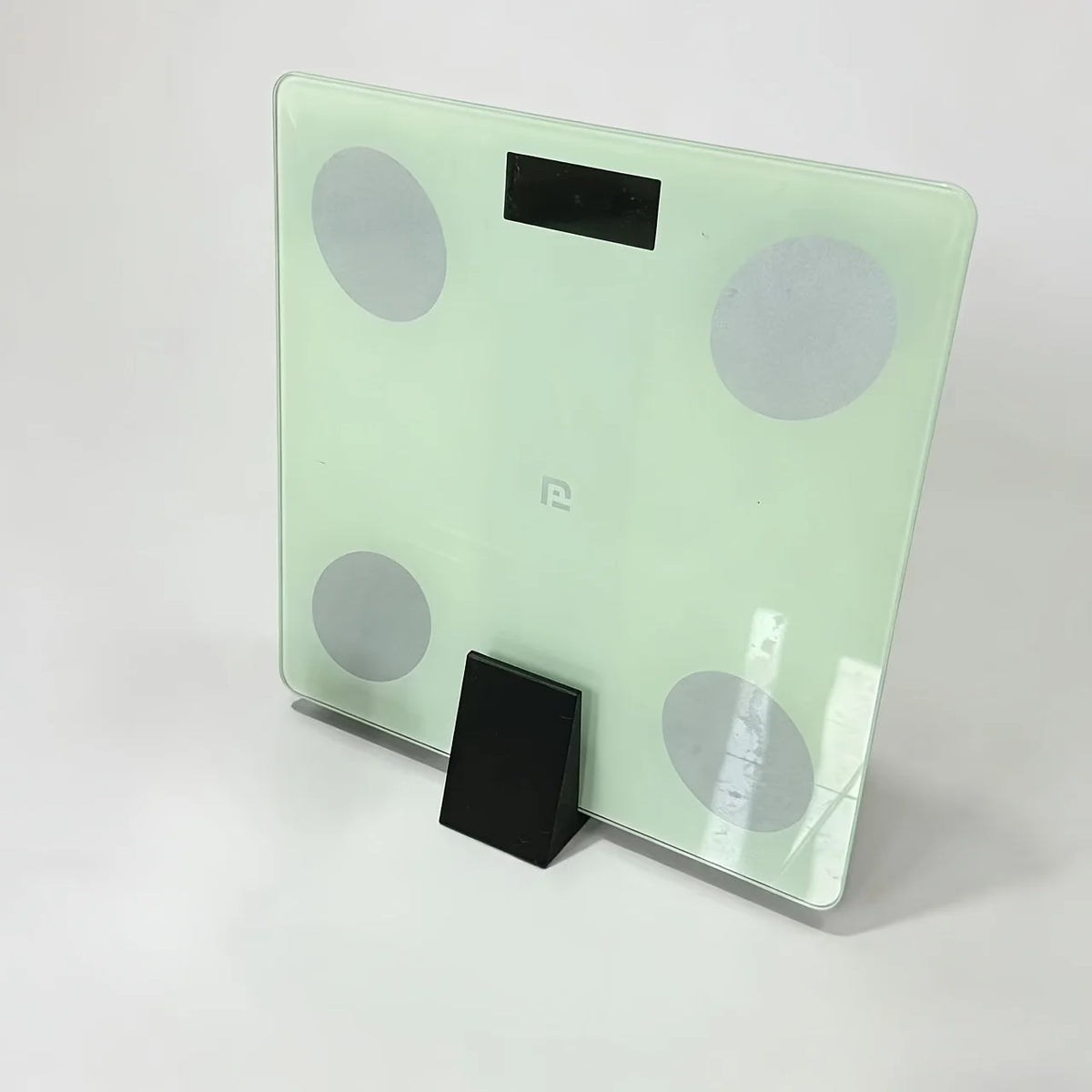 Space-Saving Floor Stand for Body Fat Scales