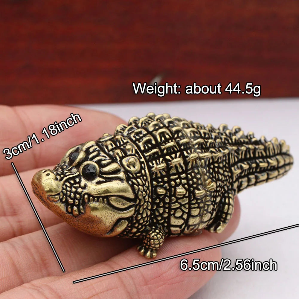 Antique brass crocodile figurine about 44.5g with dimensions 3cm/1.18inch by 6.5cm/2.56inch
