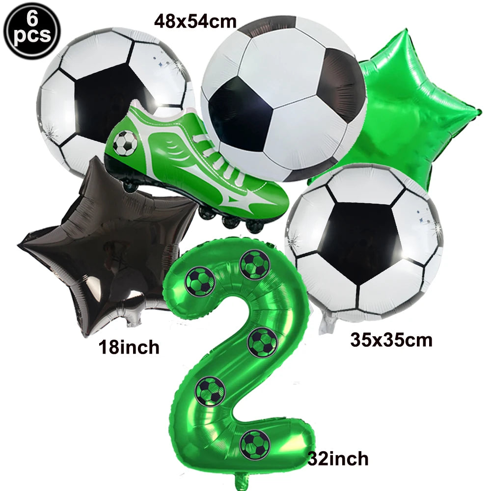 Un set de six ballons de football argentés et verts, incluant une forme de ballon et la lettre 'G', pour la décoration sporti