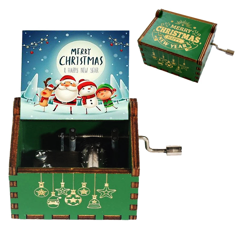 صندوق موسيقى خشبي يدوي مع صندوق أخضر وحجرة داخلية بها مجسمات وزينة معلقة.