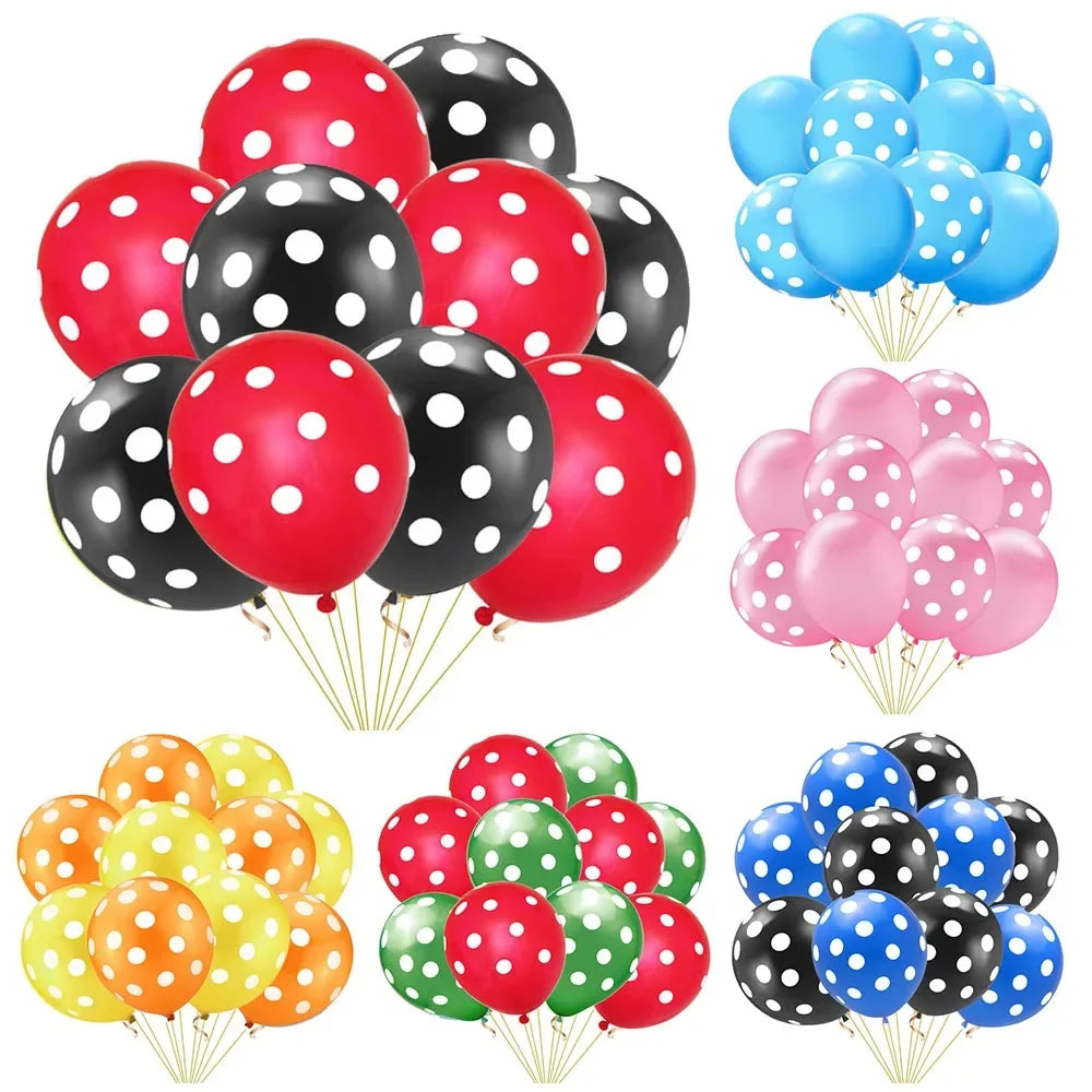 Una colección de 20 globos de látex a rayas en rojo, negro y azul para decoración de fiestas.