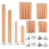 Collection de composants pour bougies en bois et métal, y compris mèches, supports et contenants de cire.
