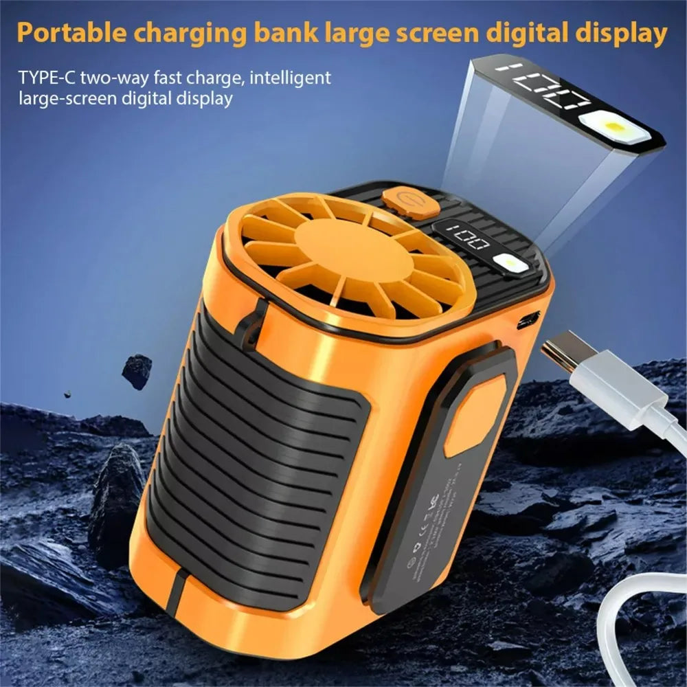 Ventilateur portable orange à batterie avec écran et port de charge Type-C, sur fond rocheux sombre