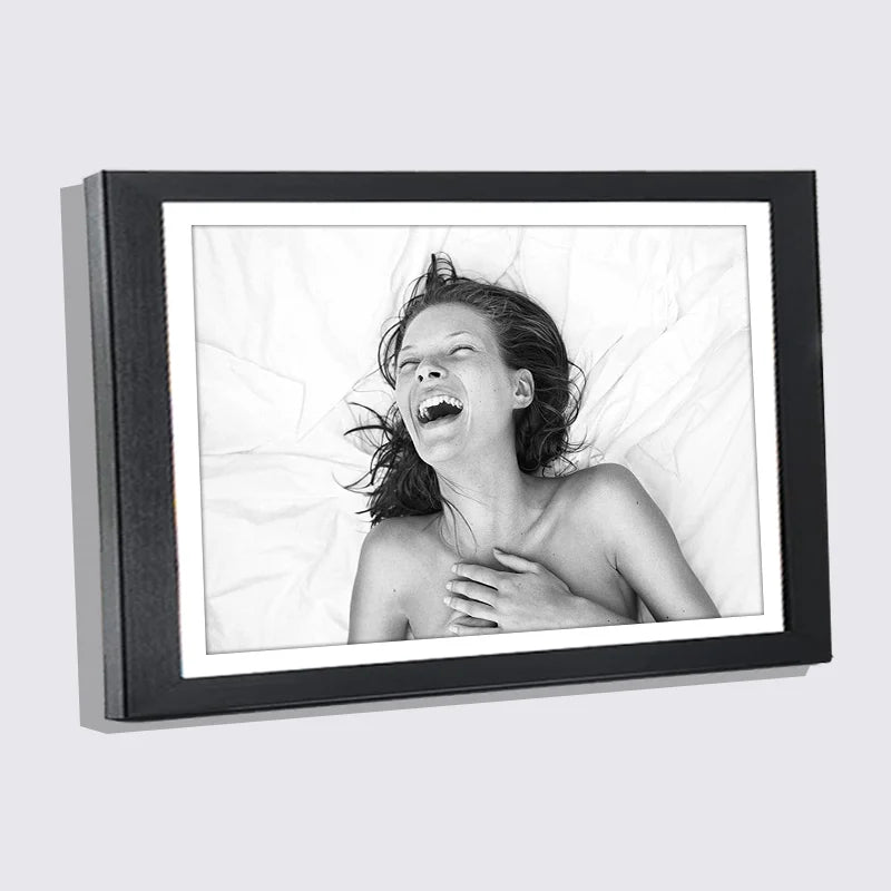 Elegant Wooden Picture Frame with Artistic Canvas Print