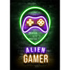 Icono brillante verde neón y púrpura de un control de juego en una pared de ladrillo oscura con el texto Alien Gamer