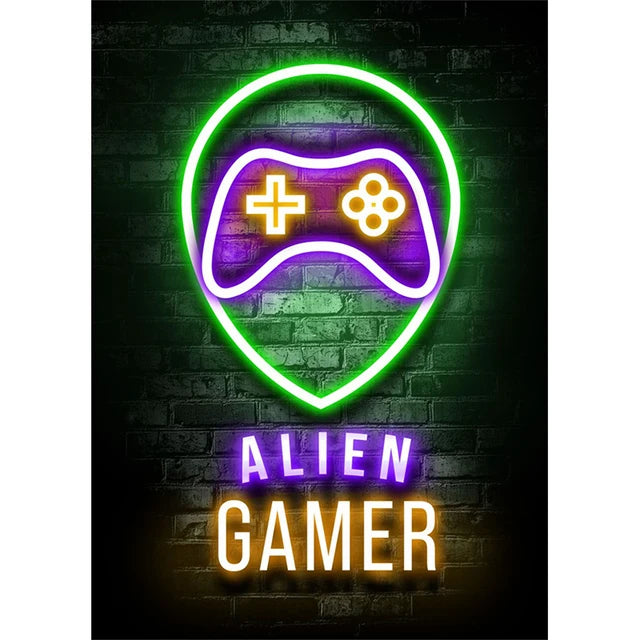 Icono brillante verde neón y púrpura de un control de juego en una pared de ladrillo oscura con el texto Alien Gamer