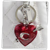 Colgante con llave en forma de corazón rojo y cadena plateada con charm de luna creciente