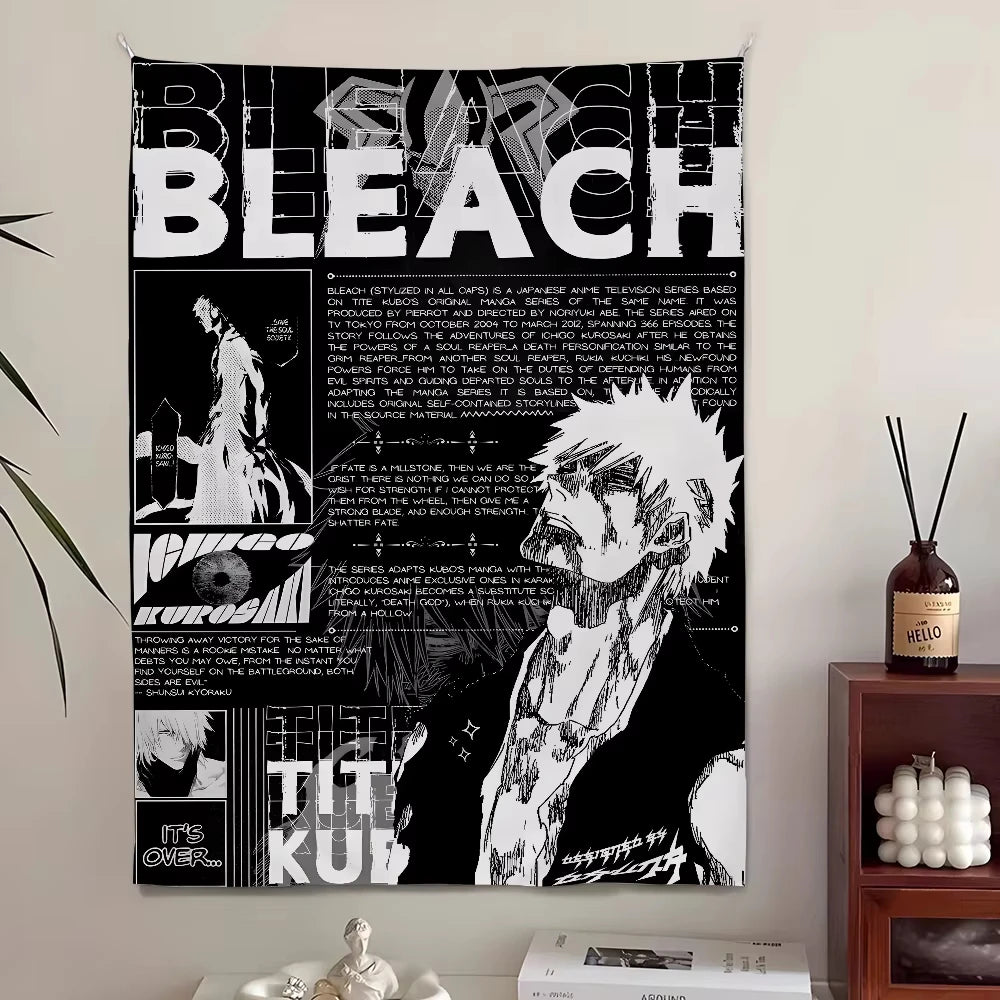 Monochromer Manga-Collage-Wandteppich mit Texten und Illustrationen zu Bleach