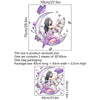 Illustration d'une petite fille papillon violette sur fond de lune avec un chien, montrant la taille et l'emballage du produi