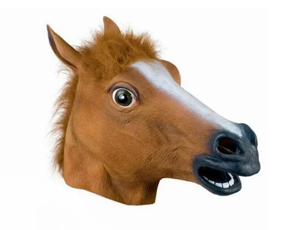 Realistische braun-weiße Fantasy-Pferde-Kopfmaske mit ausdrucksstarken Augen und Nasenlöchern.
